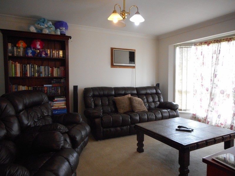 5 Haussman Court, Meadowbrook QLD 4131