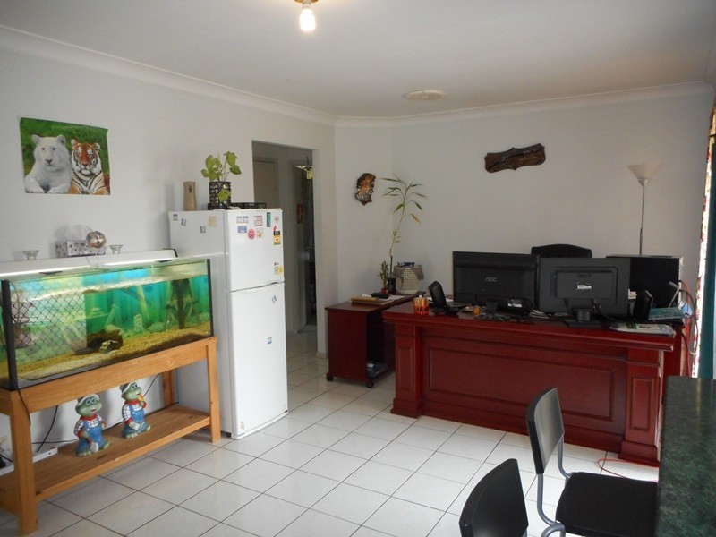 5 Haussman Court, Meadowbrook QLD 4131