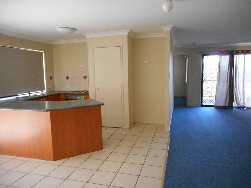 7 Hillside Cres, Edens Landing QLD 4207