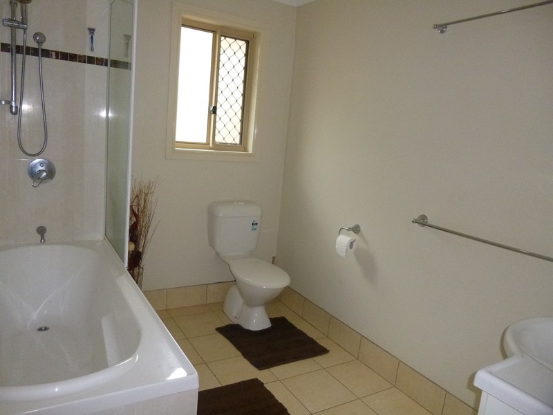 2/34 Jasmina, Waterford QLD 4133