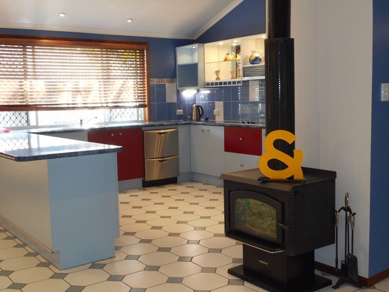 43 Yvonne Cres, Mount Warren Park QLD 4207