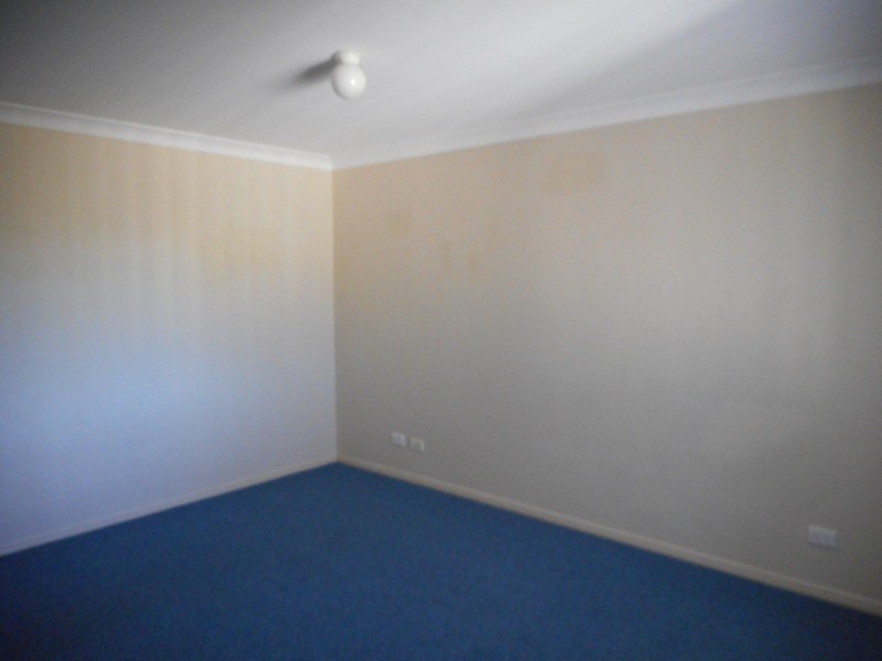 7 Hillside Cres, Edens Landing QLD 4207