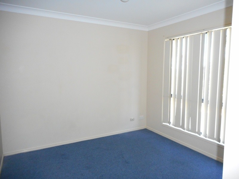 7 Hillside Cres, Edens Landing QLD 4207