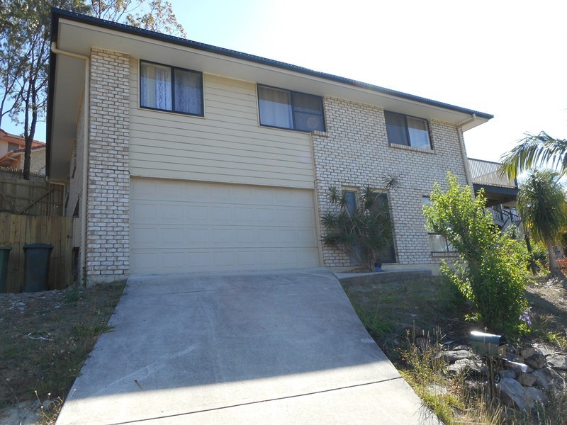 7 Hillside Cres, Edens Landing QLD 4207