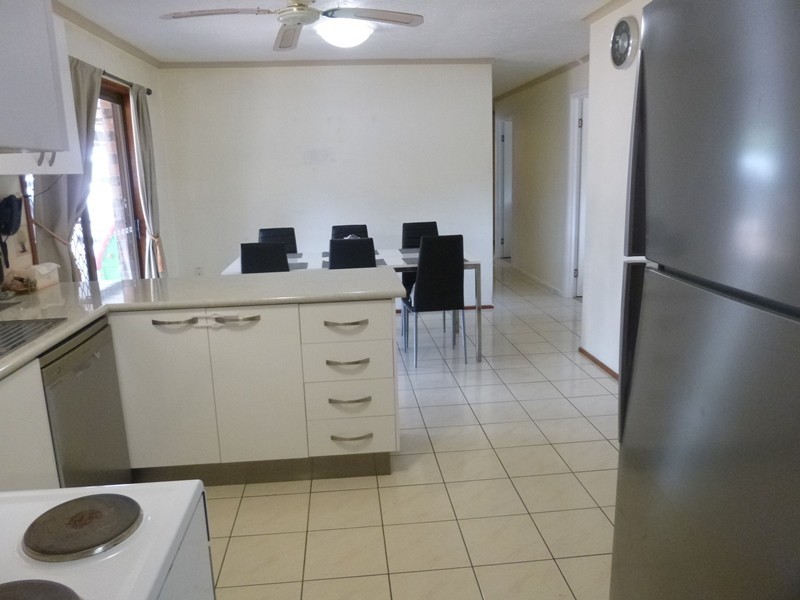 6 Jeffrey Ct, Mount Warren Park QLD 4207