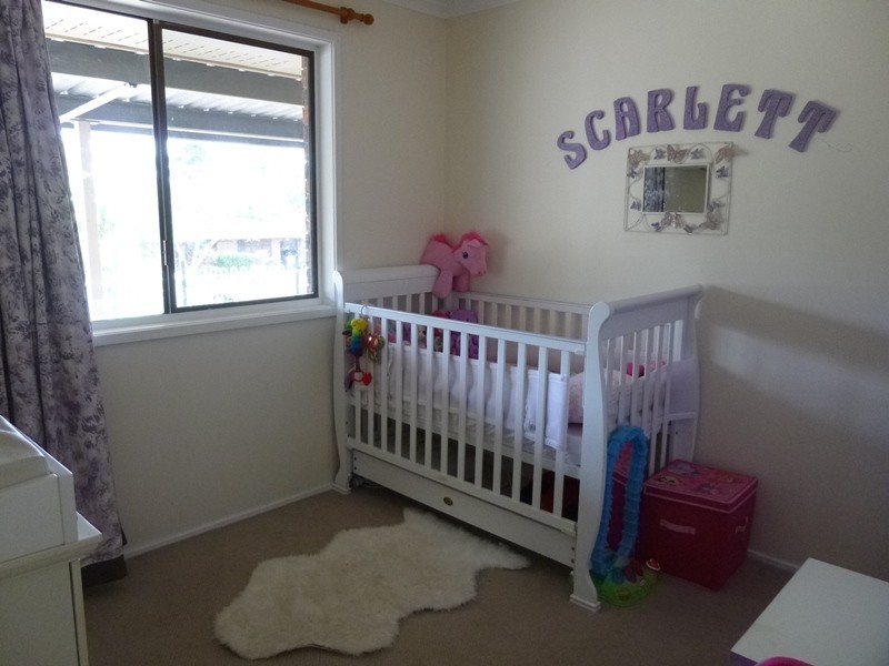 6 Jeffrey Ct, Mount Warren Park QLD 4207