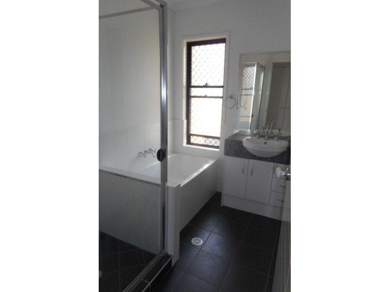 57 Constellation Dve, Loganholme QLD 4129