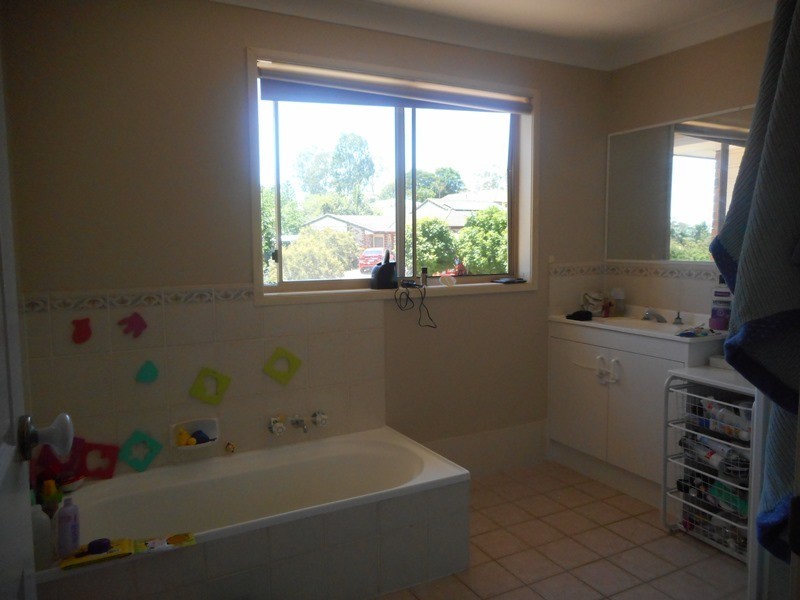 15 Gariswood Court, Edens Landing QLD 4207