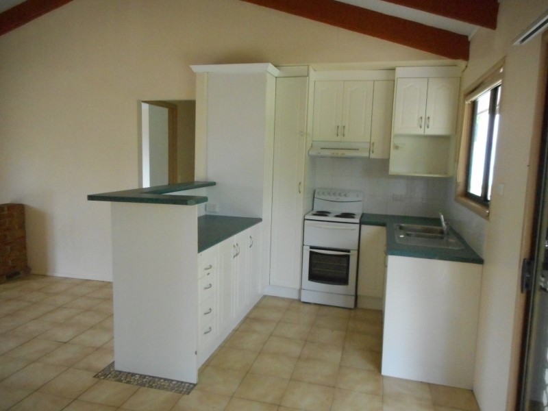 17 Tallagandra Rd, Beenleigh QLD 4207