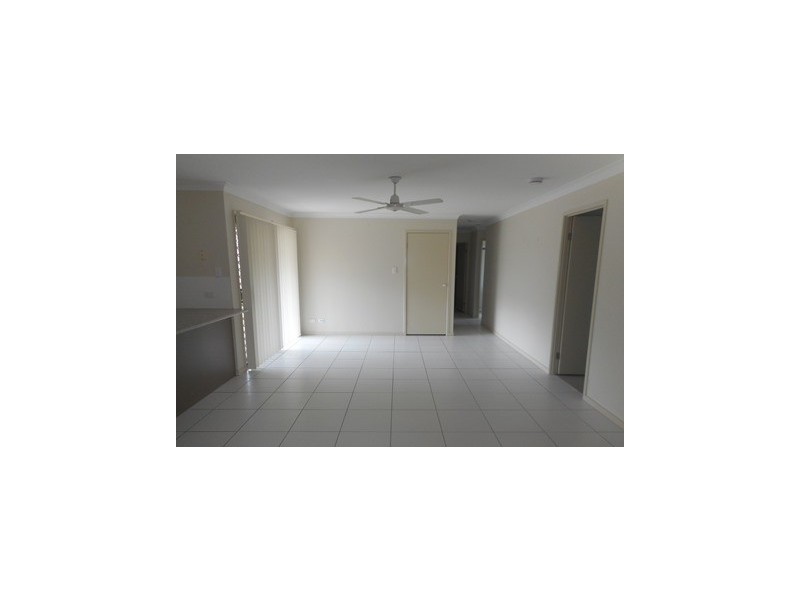 8 Kite St, Eagleby QLD 4207