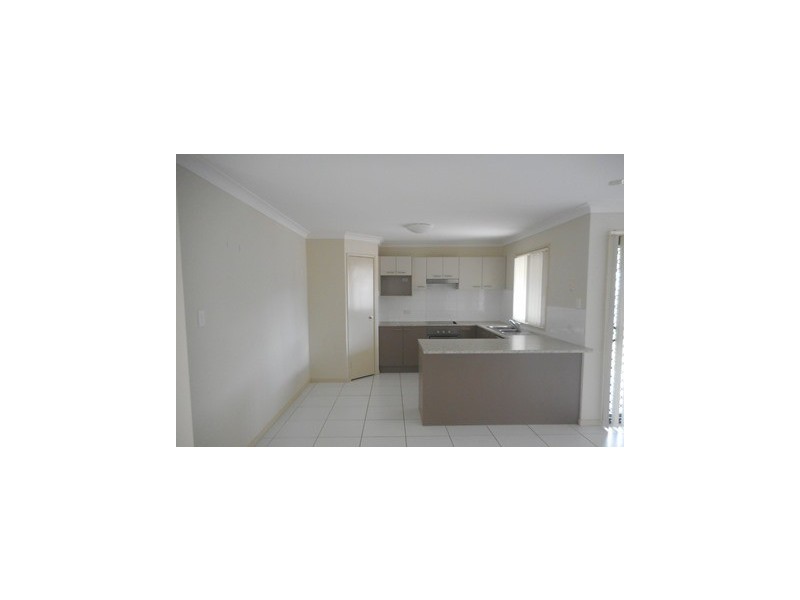 8 Kite St, Eagleby QLD 4207