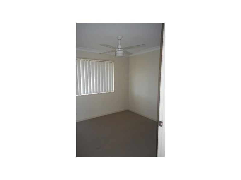 8 Kite St, Eagleby QLD 4207