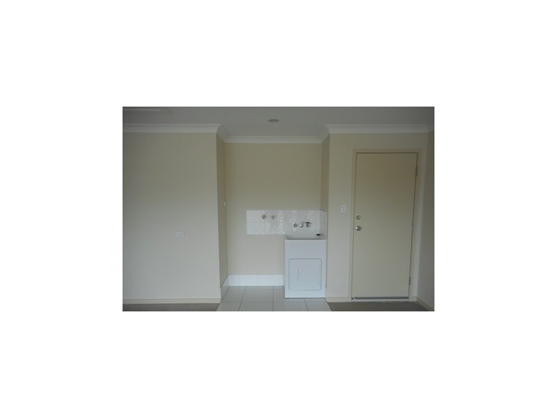 8 Kite St, Eagleby QLD 4207