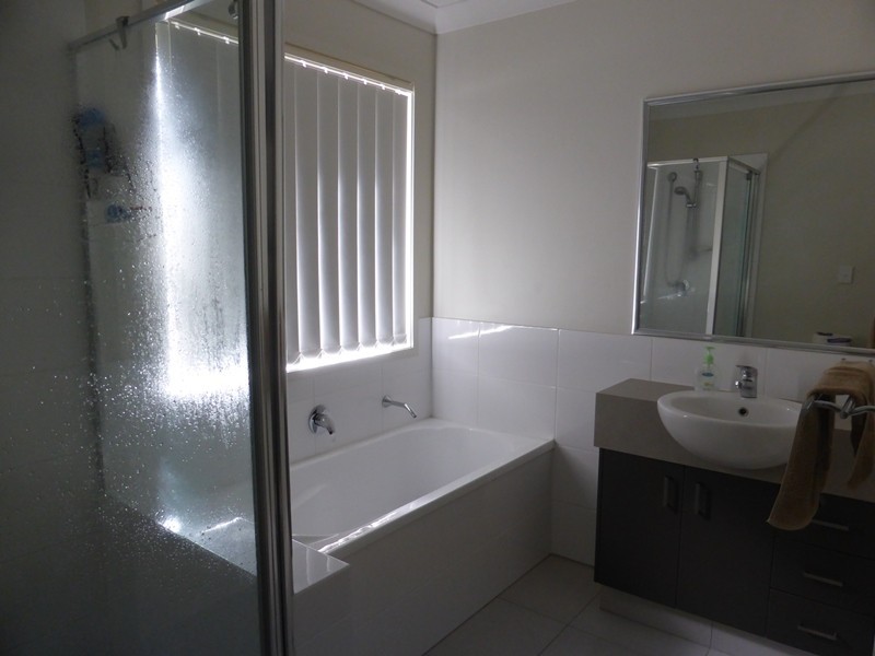 1 Wecaso Lane, Ormeau QLD 4208