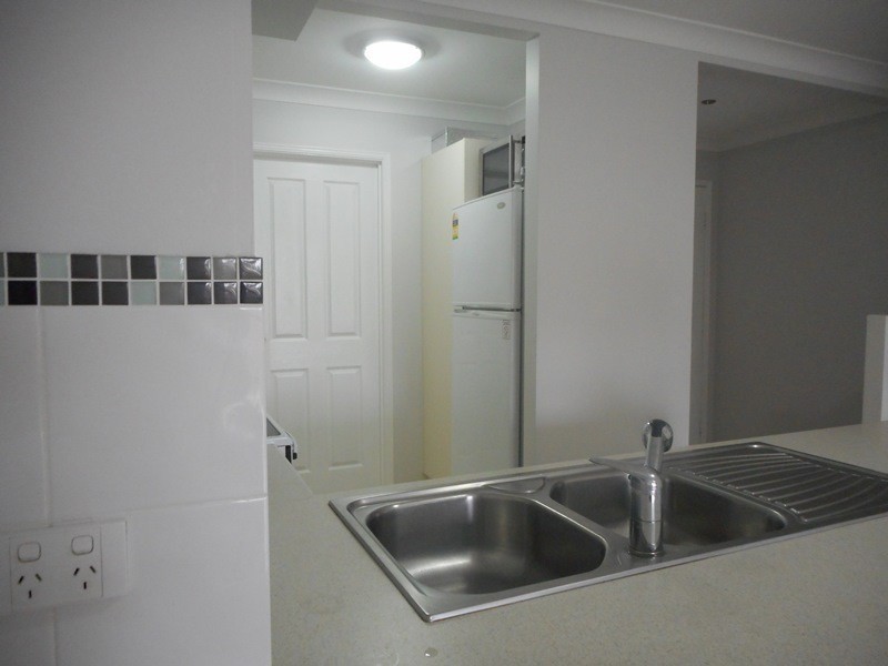 1/50 Castile Cres, Edens Landing QLD 4207