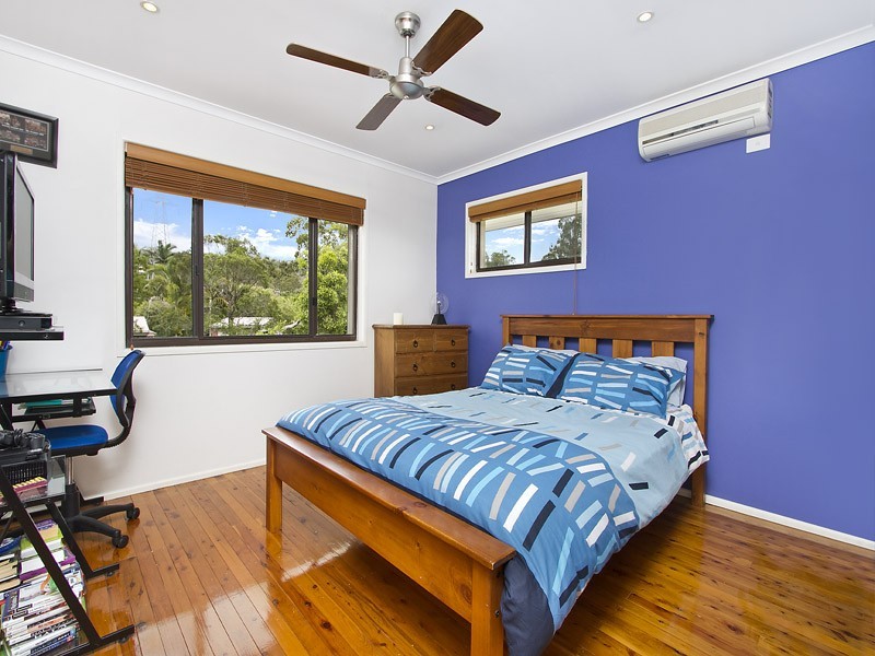 131 Mt Warren Blvde, Mount Warren Park QLD 4207