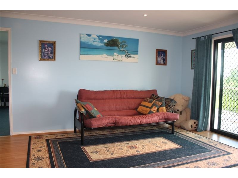 13 Gaynor Crt, Mount Warren Park QLD 4207