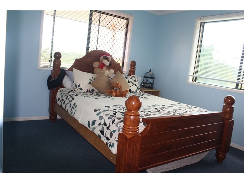 13 Gaynor Crt, Mount Warren Park QLD 4207