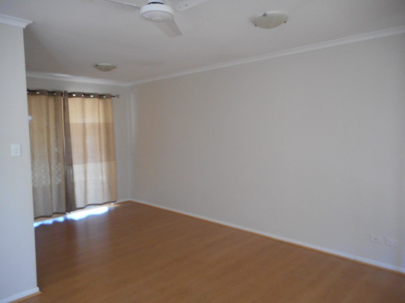 3 Balmoral St, Eagleby QLD 4207