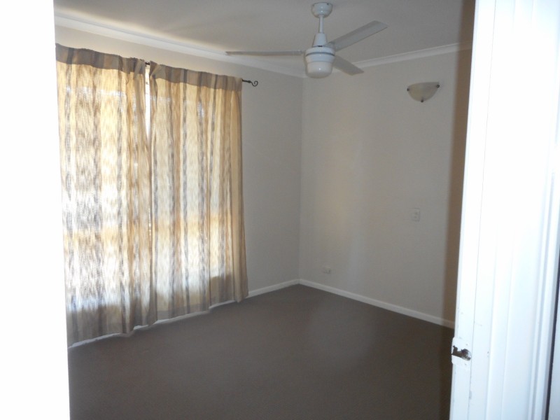 3 Balmoral St, Eagleby QLD 4207
