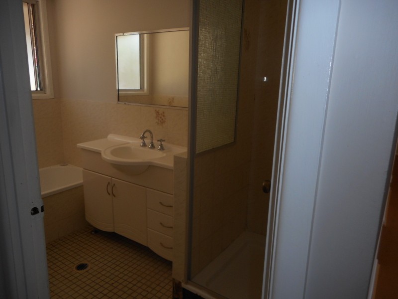 3 Balmoral St, Eagleby QLD 4207