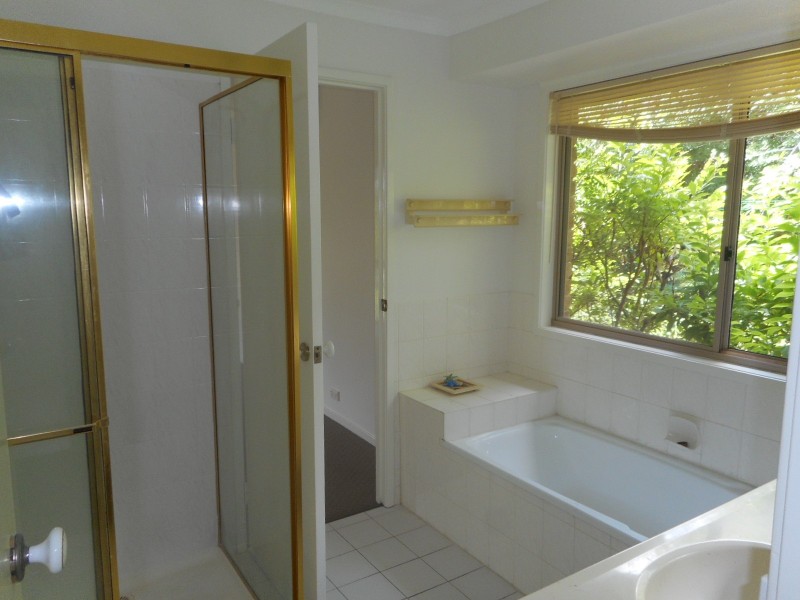 65 Mt Warren Blvd, Mount Warren Park QLD 4207