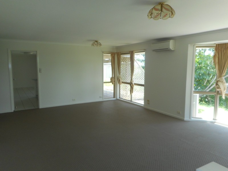 65 Mt Warren Blvd, Mount Warren Park QLD 4207