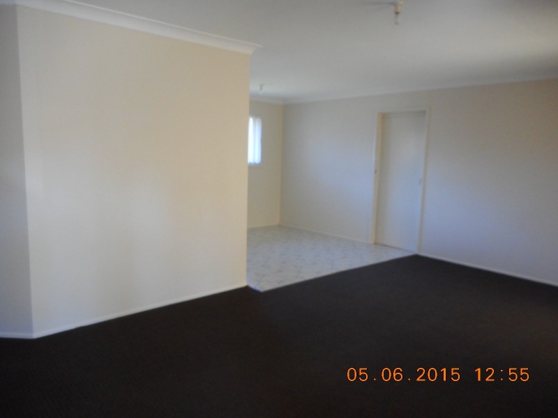 4 Manhattan Dve, Eagleby QLD 4207