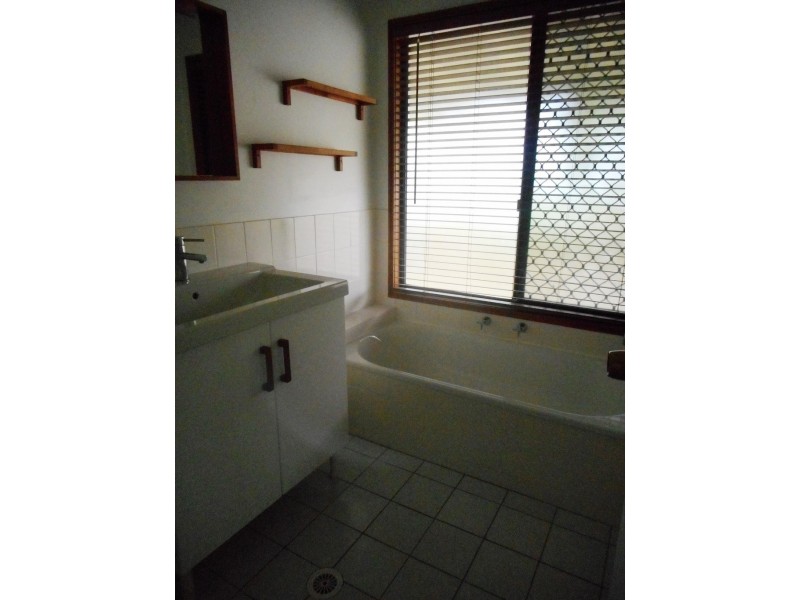 37 Yan Yean St, Beenleigh QLD 4207