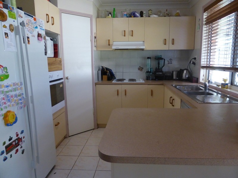 4 Avalon Crt, Marsden QLD 4132