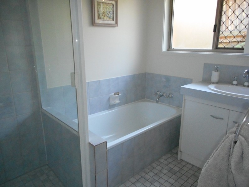 4 Bennelong Crt, Beenleigh QLD 4207