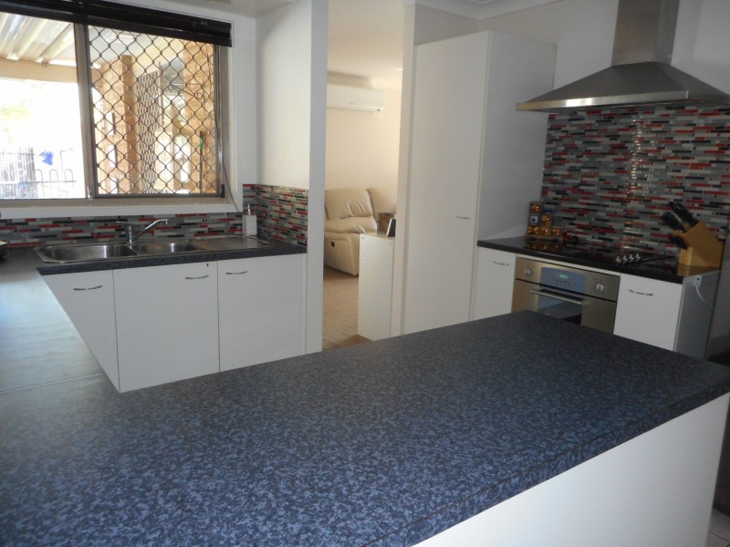 4 Bennelong Crt, Beenleigh QLD 4207