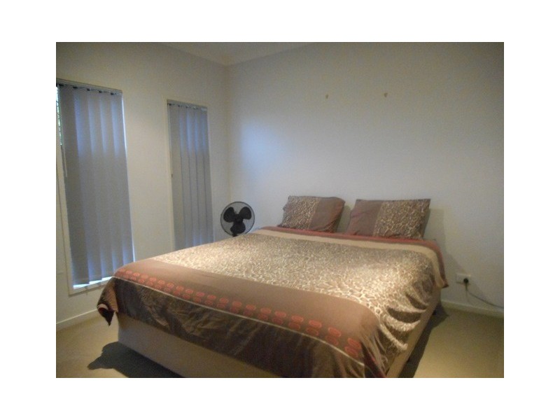 8 Gloucester Street, Waterford QLD 4133