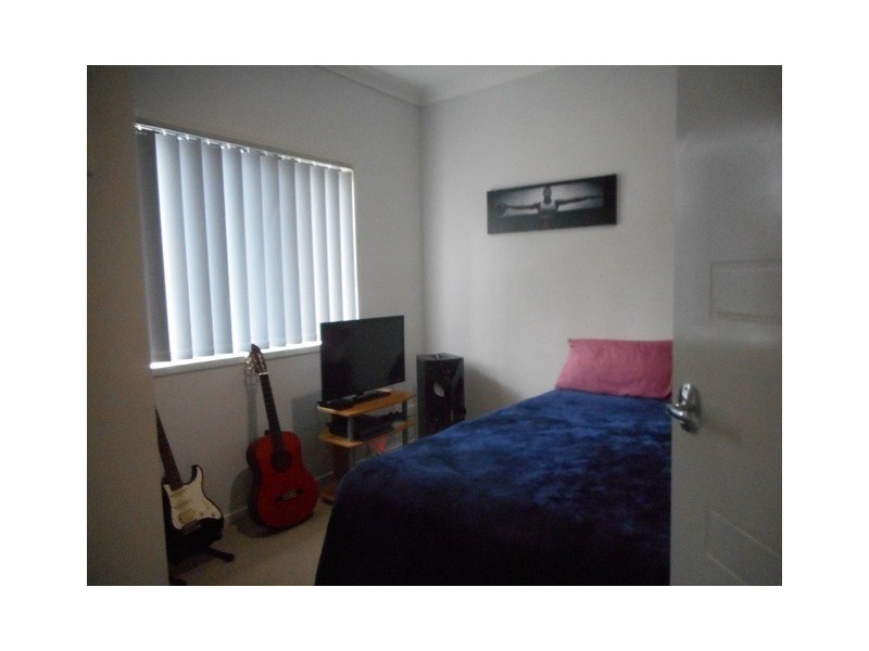 8 Gloucester Street, Waterford QLD 4133