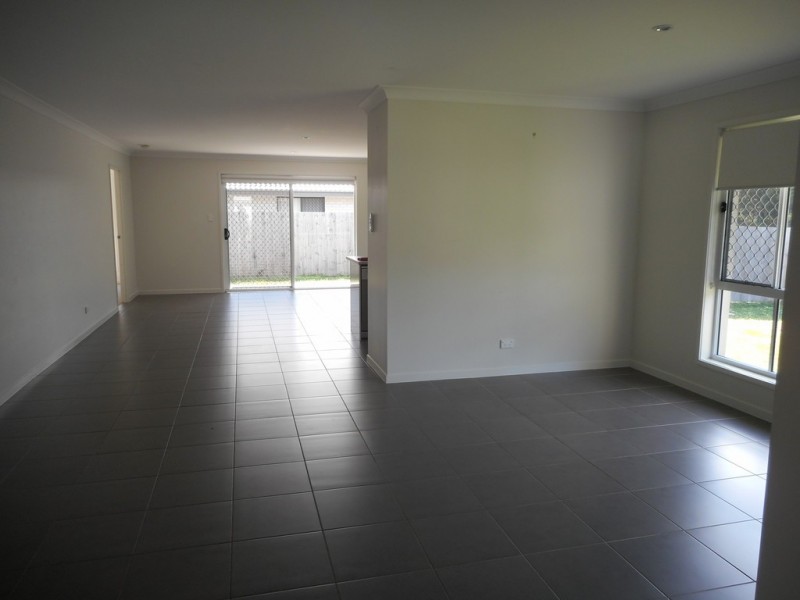 22 Maud St, Windaroo QLD 4207