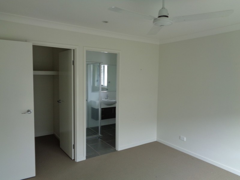 22 Maud St, Windaroo QLD 4207