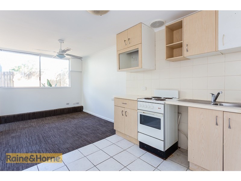 57 Adelaide St, Kingston QLD 4114