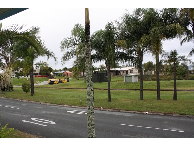 8 Gemstone Crt, Bethania QLD 4205