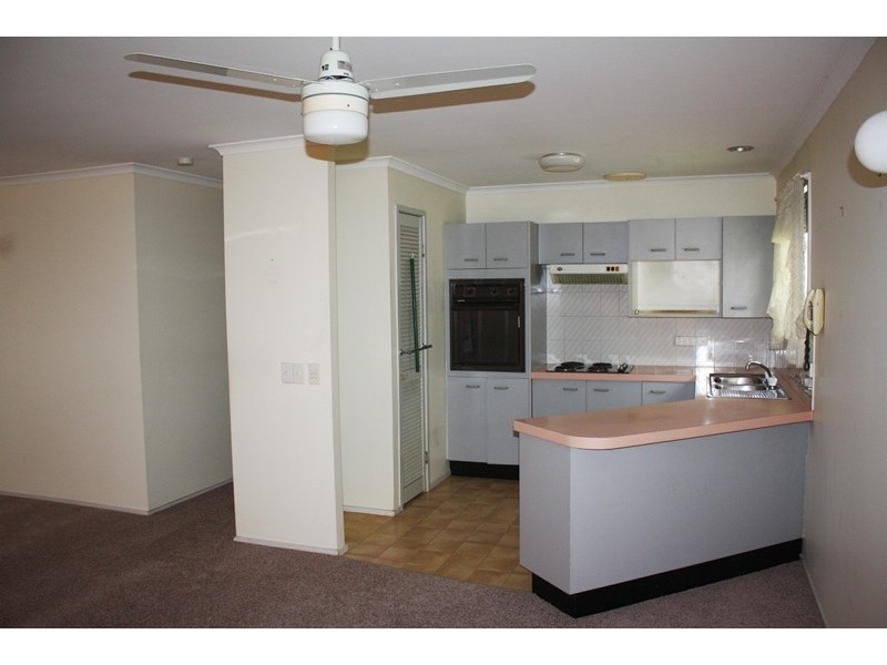 8 Gemstone Crt, Bethania QLD 4205