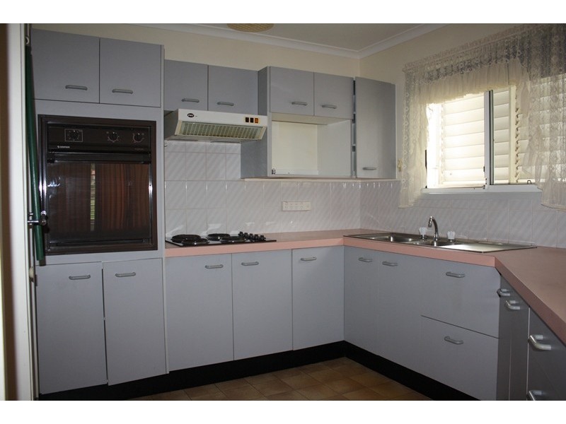 8 Gemstone Crt, Bethania QLD 4205