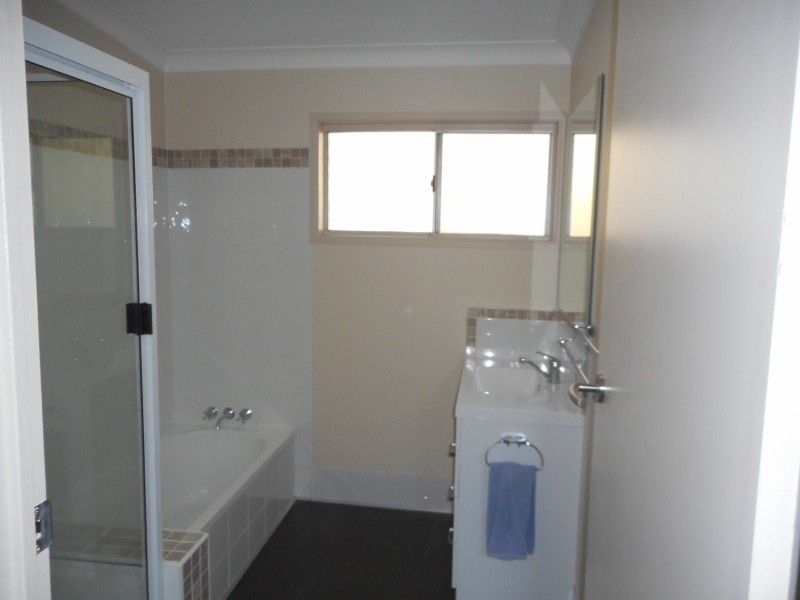 19 Kathleen St, Beenleigh QLD 4207