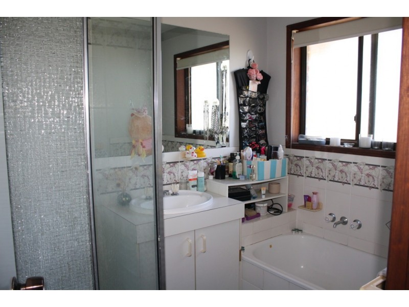 23 Leighton Dr, Edens Landing QLD 4207