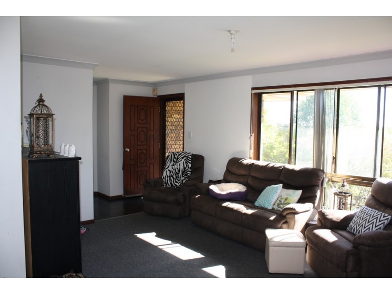 23 Leighton Dr, Edens Landing QLD 4207
