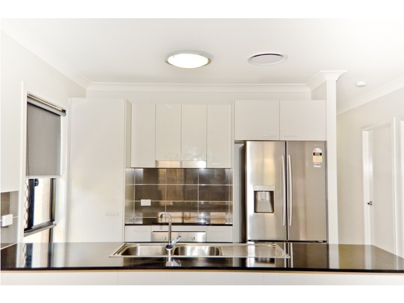 25 Travertine Avenue, Logan Reserve QLD 4133