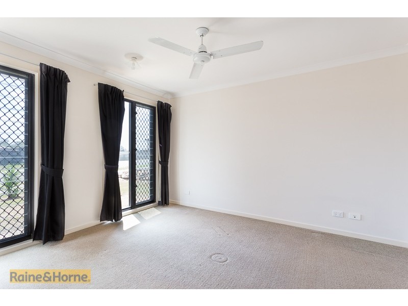 50 Pepper Tree Drive, Holmview QLD 4207