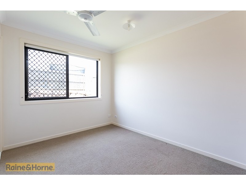 50 Pepper Tree Drive, Holmview QLD 4207