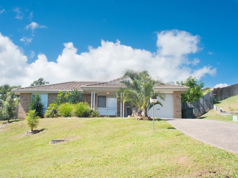 4 Dendy Place, Edens Landing QLD 4207