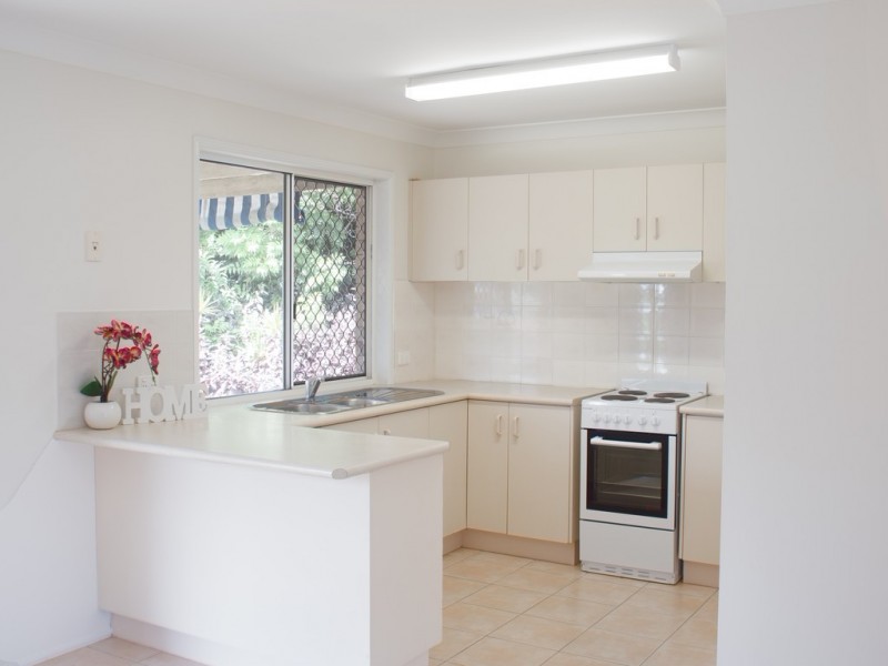 4 Dendy Place, Edens Landing QLD 4207