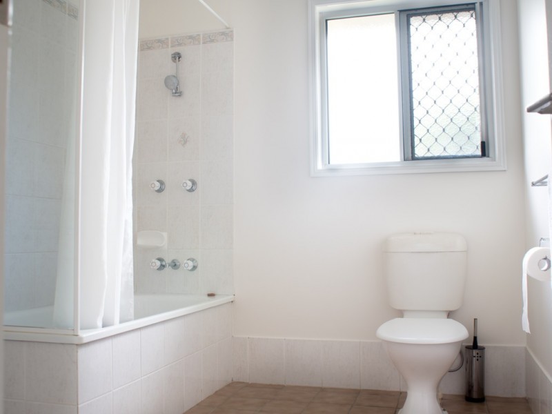 4 Dendy Place, Edens Landing QLD 4207