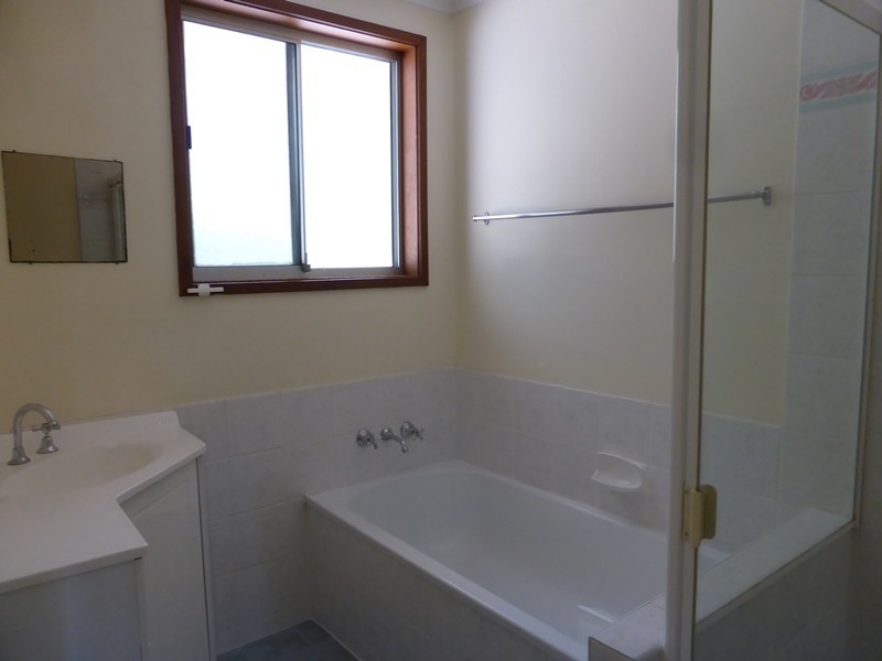 20 Sharon Dr, Eagleby QLD 4207